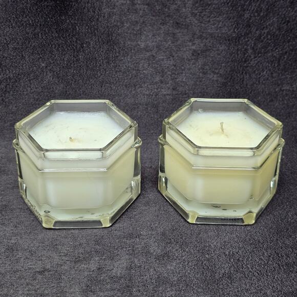 L'Occitane En Provence Scented Candle 3.5 oz Glass Jar Set of 2 - Picture 4 of 16